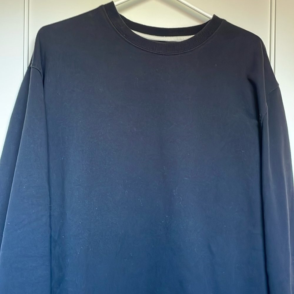 RSQ black crew neck sweatshirt (L)